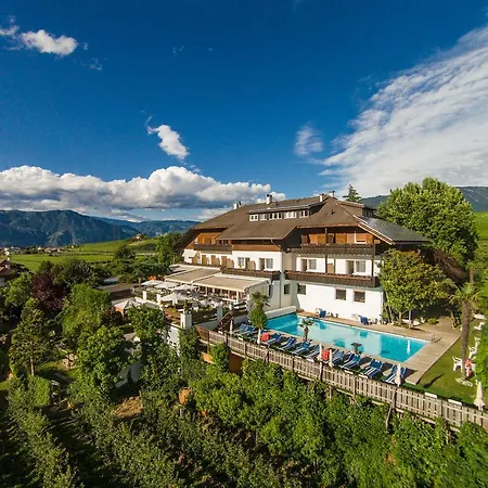 Waldhof Hotel Girlan